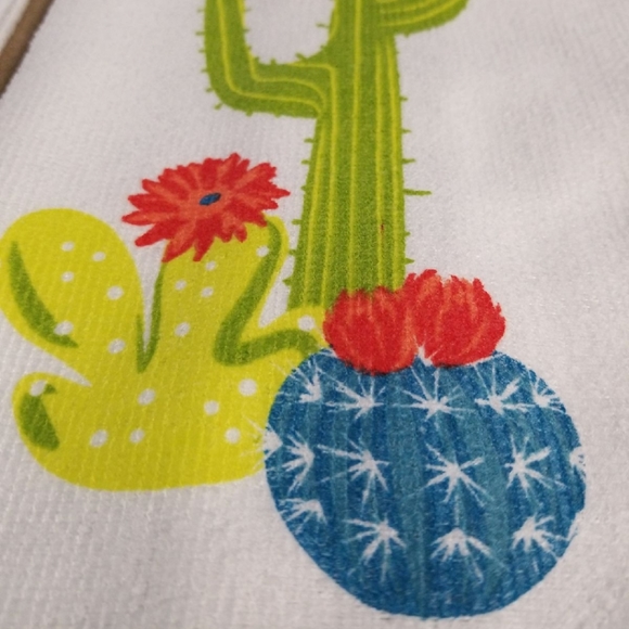 Margarita Cactus Kitchen Towel Set - Picture 2 of 3